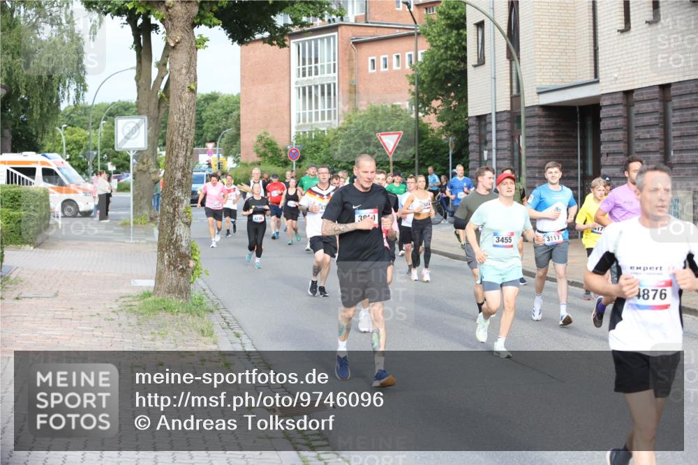 12.06.2026 - Holstenköstenlauf Andreas Tolksdorf http://msf.ph/oto/9746096 12.06.2026 19:11:35 Laufen 394, 524, 3455, 3117, 17, 4876 meine-sportfotos.de