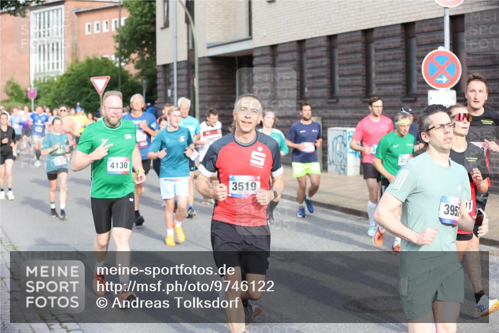 12.06.2026 - Holstenköstenlauf Andreas Tolksdorf http://msf.ph/oto/9746122 12.06.2026 19:11:54 Laufen 4130, 3519, 414, 395 meine-sportfotos.de