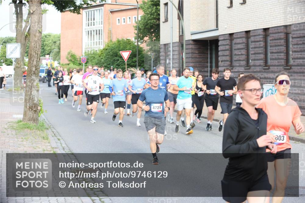 12.06.2026 - Holstenköstenlauf Andreas Tolksdorf http://msf.ph/oto/9746129 12.06.2026 19:11:59 Laufen 10, 4771, 1111, 3417, 3411, 4721, 351, 4880, 3135, 3474, 803 meine-sportfotos.de