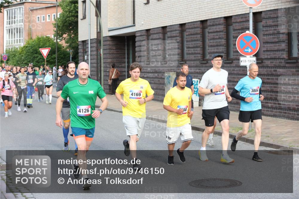 12.06.2026 - Holstenköstenlauf Andreas Tolksdorf http://msf.ph/oto/9746150 12.06.2026 19:12:15 Laufen 4370, 490, 4126, 4169, 58, 10, 06, 15, 06, 26, 34, 3804 meine-sportfotos.de