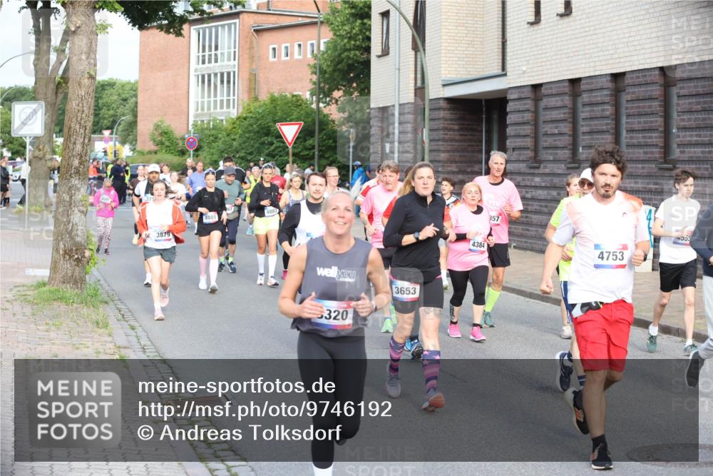 12.06.2026 - Holstenköstenlauf Andreas Tolksdorf http://msf.ph/oto/9746192 12.06.2026 19:12:46 Laufen 3879, 4801, 4807, 320, 3653, 4384, 357, 4753, 555 meine-sportfotos.de