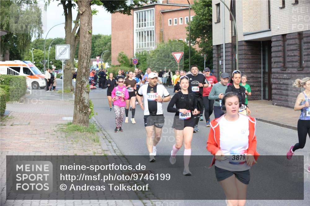 12.06.2026 - Holstenköstenlauf Andreas Tolksdorf http://msf.ph/oto/9746199 12.06.2026 19:12:50 Laufen 4691, 3451, 3719, 4586, 4801, 607, 4, 3879 meine-sportfotos.de