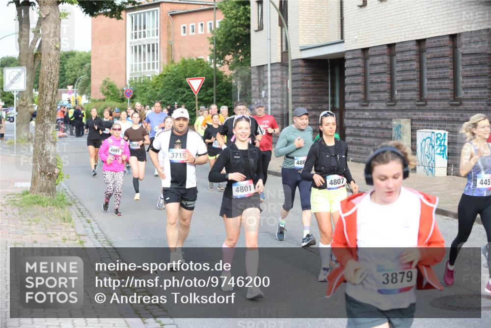 12.06.2026 - Holstenköstenlauf Andreas Tolksdorf http://msf.ph/oto/9746200 12.06.2026 19:12:50 Laufen 4691, 3451, 3719, 4801, 486, 4807, 3879, 4457 meine-sportfotos.de
