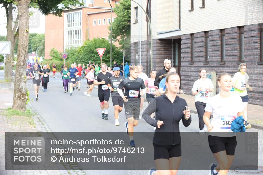 12.06.2026 - Holstenköstenlauf Andreas Tolksdorf http://msf.ph/oto/9746213 12.06.2026 19:12:57 Laufen 300, 4456, 4486, 3009, 3204, 393, 3085 meine-sportfotos.de
