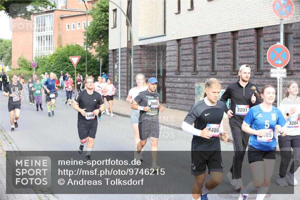 12.06.2026 - Holstenköstenlauf Andreas Tolksdorf http://msf.ph/oto/9746215 12.06.2026 19:12:59 Laufen 3231, 4456, 3008, 4486, 10, 06, 15, 06, 26, 3201, 5, 85, 3204 meine-sportfotos.de