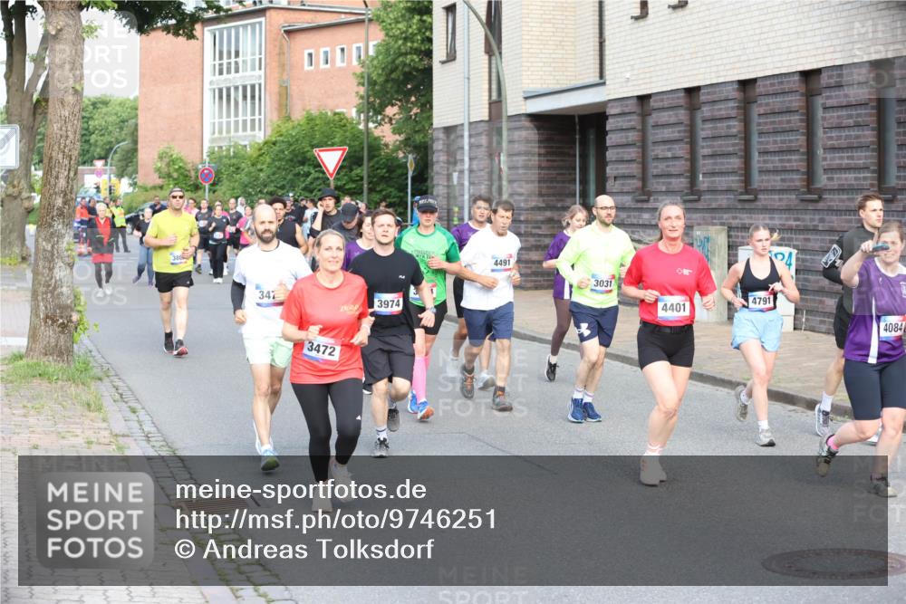 12.06.2026 - Holstenköstenlauf Andreas Tolksdorf http://msf.ph/oto/9746251 12.06.2026 19:13:17 Laufen 380, 347, 3974, 3472, 4491, 3031, 4791, 4401, 41, 4084 meine-sportfotos.de