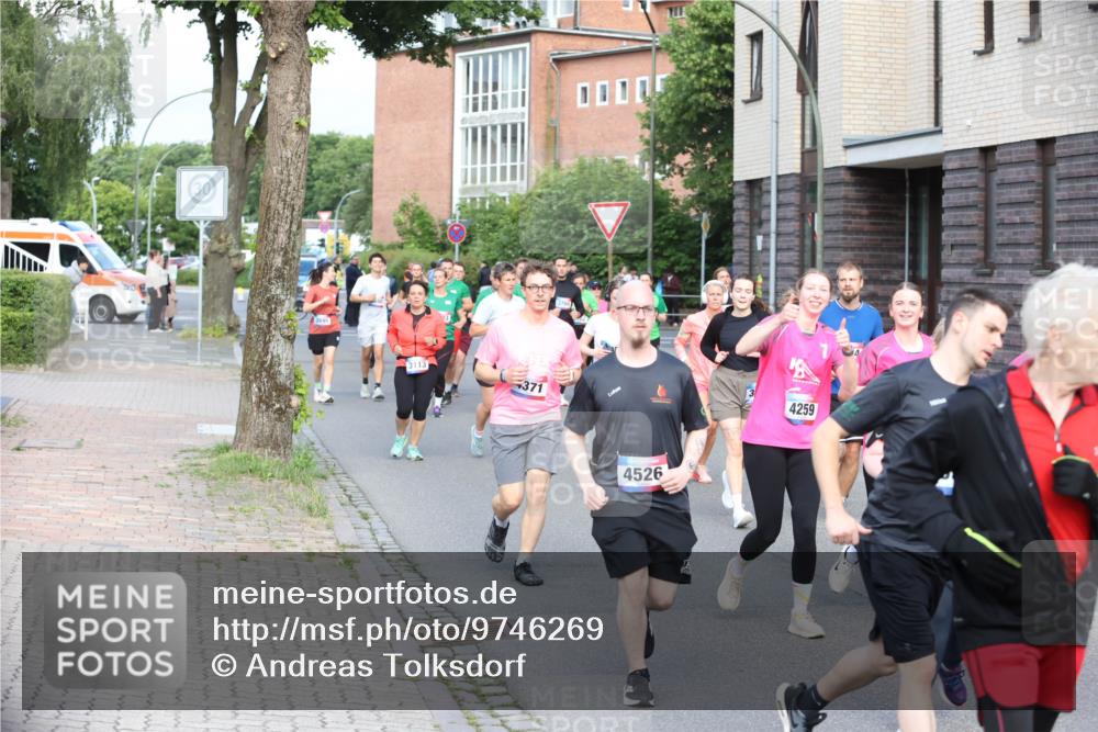12.06.2026 - Holstenköstenlauf Andreas Tolksdorf http://msf.ph/oto/9746269 12.06.2026 19:13:30 Laufen 3113, 371, 4526, 4259 meine-sportfotos.de