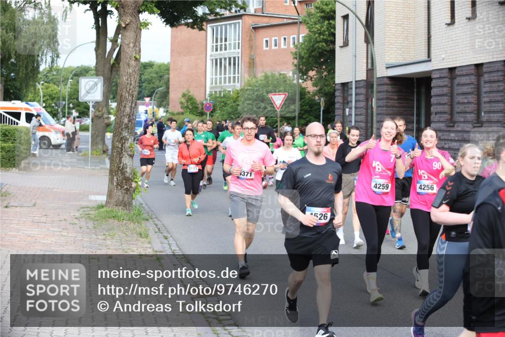 12.06.2026 - Holstenköstenlauf Andreas Tolksdorf http://msf.ph/oto/9746270 12.06.2026 19:13:30 Laufen 3113, 1371, 0000, 526, 4259, 4256, 90 meine-sportfotos.de