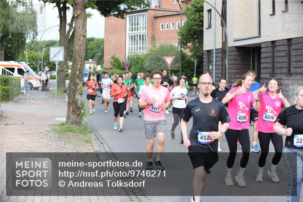12.06.2026 - Holstenköstenlauf Andreas Tolksdorf http://msf.ph/oto/9746271 12.06.2026 19:13:30 Laufen 3113, 4371, 00000, 452, 7, 90, 4259, 4256, 32 meine-sportfotos.de
