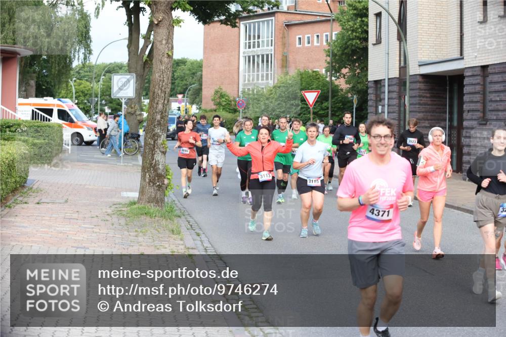 12.06.2026 - Holstenköstenlauf Andreas Tolksdorf http://msf.ph/oto/9746274 12.06.2026 19:13:32 Laufen 3695, 4375, 412, 00005, 3113, 3115, 766, 3173, 3523, 2030, 4371, 32 meine-sportfotos.de