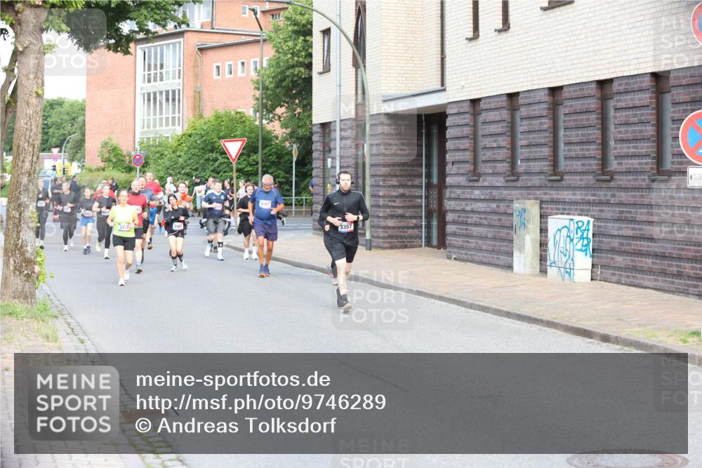 12.06.2026 - Holstenköstenlauf Andreas Tolksdorf http://msf.ph/oto/9746289 12.06.2026 19:13:43 Laufen 3481, 3587, 3357 meine-sportfotos.de