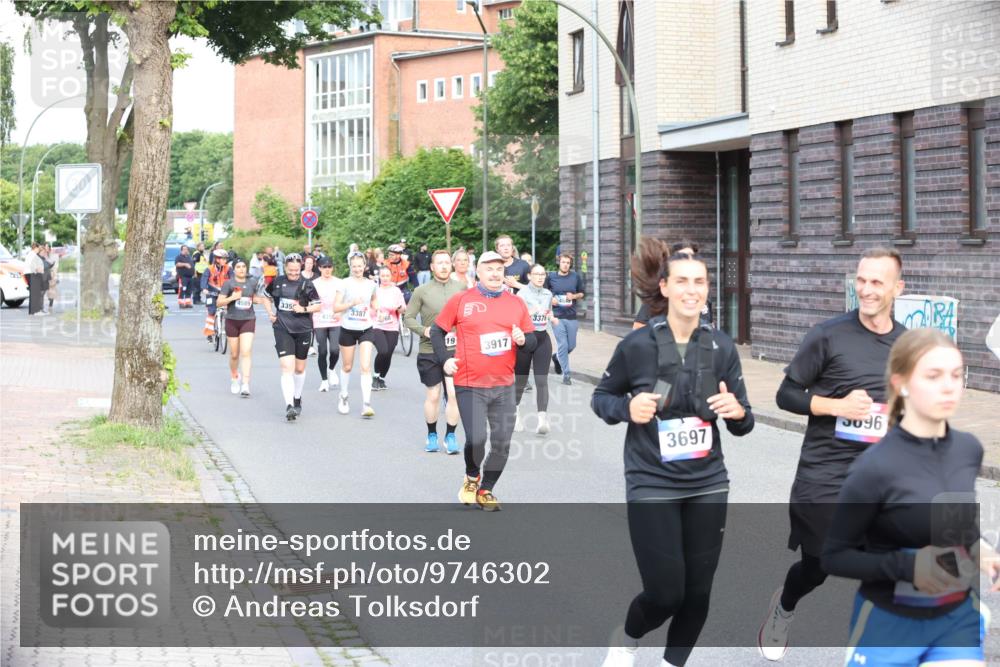 12.06.2026 - Holstenköstenlauf Andreas Tolksdorf http://msf.ph/oto/9746302 12.06.2026 19:13:55 Laufen 335, 4359, 3387, 3917, 3376, 3697, 5096 meine-sportfotos.de