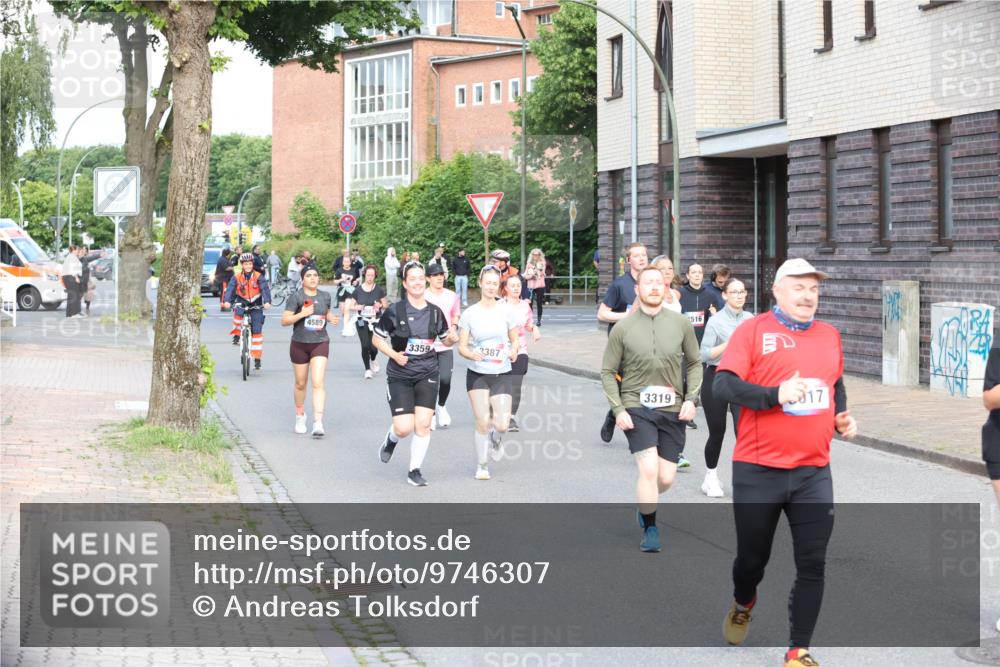12.06.2026 - Holstenköstenlauf Andreas Tolksdorf http://msf.ph/oto/9746307 12.06.2026 19:13:57 Laufen 4589, 3359, 2387, 516, 33198, 17 meine-sportfotos.de