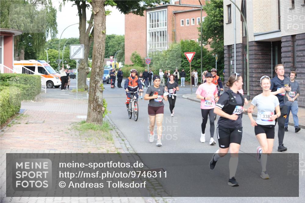 12.06.2026 - Holstenköstenlauf Andreas Tolksdorf http://msf.ph/oto/9746311 12.06.2026 19:13:59 Laufen 589, 4359, 3359, 3387, 4545 meine-sportfotos.de