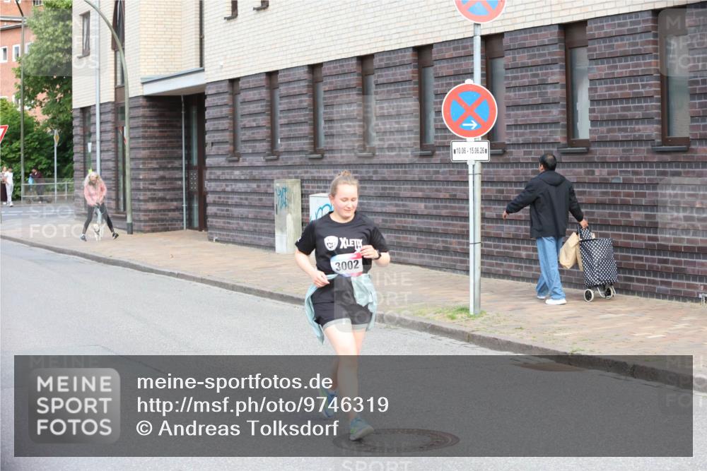 12.06.2026 - Holstenköstenlauf Andreas Tolksdorf http://msf.ph/oto/9746319 12.06.2026 19:14:11 Laufen 3002, 10, 06, 15, 06, 26 meine-sportfotos.de