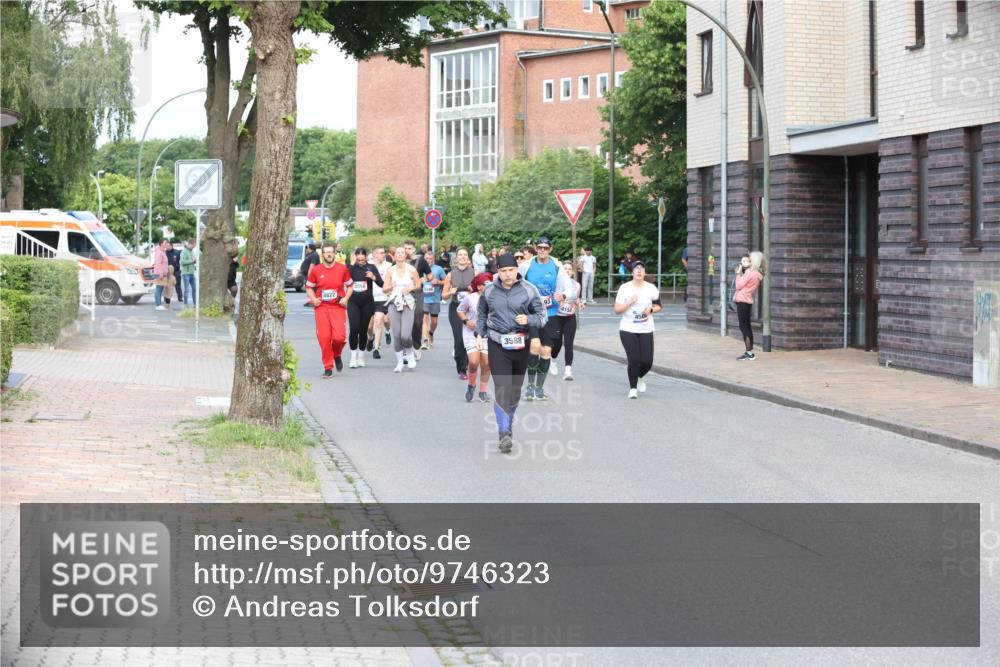 12.06.2026 - Holstenköstenlauf Andreas Tolksdorf http://msf.ph/oto/9746323 12.06.2026 19:14:15 Laufen 4822, 00005, 456, 3588 meine-sportfotos.de