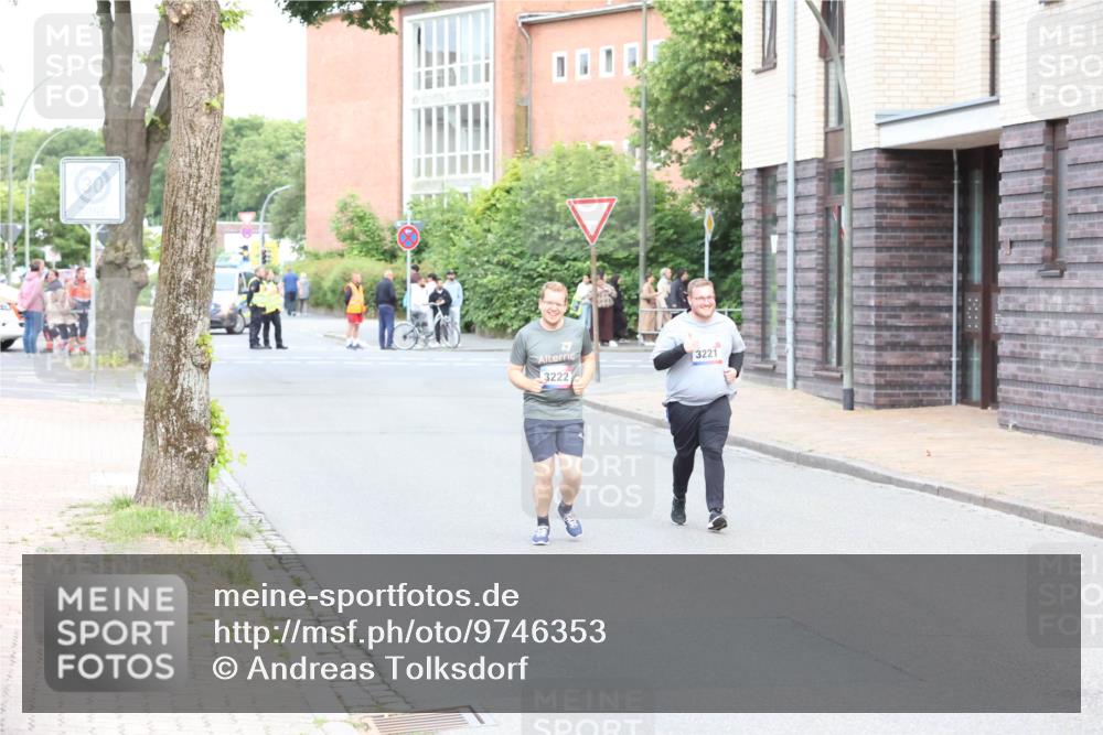 12.06.2026 - Holstenköstenlauf Andreas Tolksdorf http://msf.ph/oto/9746353 12.06.2026 19:15:17 Laufen 3221 meine-sportfotos.de