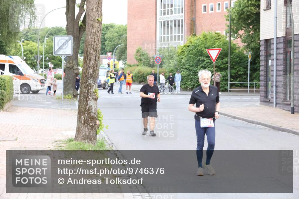 12.06.2026 - Holstenköstenlauf Andreas Tolksdorf http://msf.ph/oto/9746376 12.06.2026 19:16:03 Laufen 3772 meine-sportfotos.de