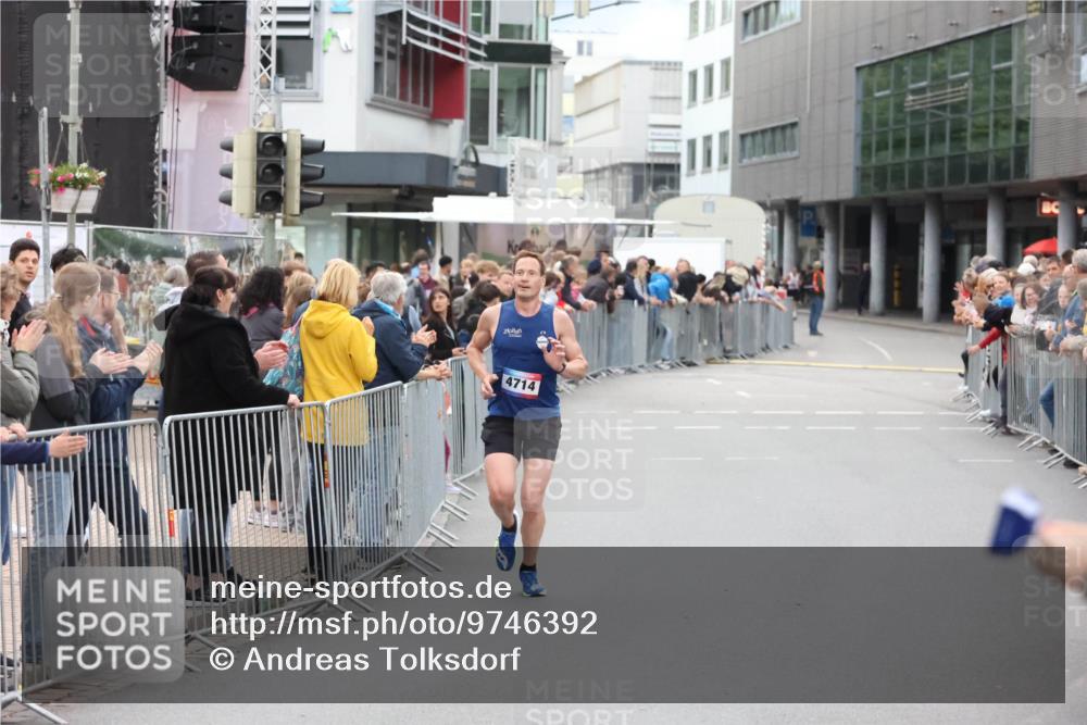 12.06.2026 - Holstenköstenlauf Andreas Tolksdorf http://msf.ph/oto/9746392 12.06.2026 19:37:44 Laufen 4714 meine-sportfotos.de