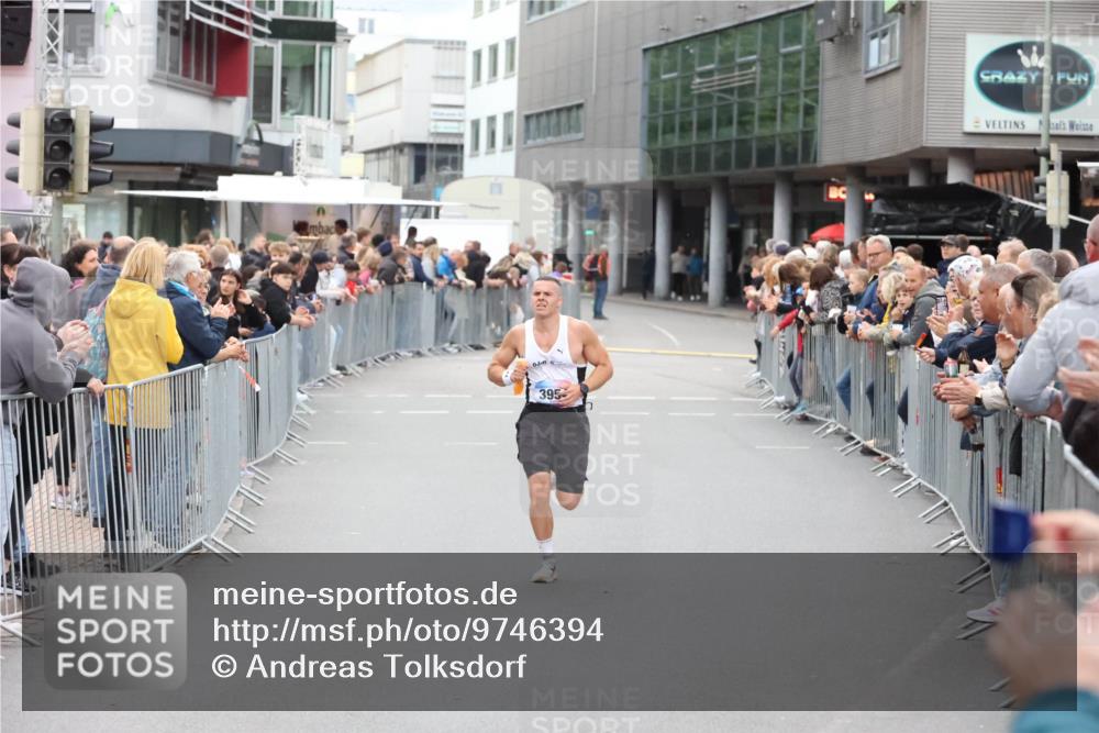 12.06.2026 - Holstenköstenlauf Andreas Tolksdorf http://msf.ph/oto/9746394 12.06.2026 19:38:04 Laufen 395 meine-sportfotos.de