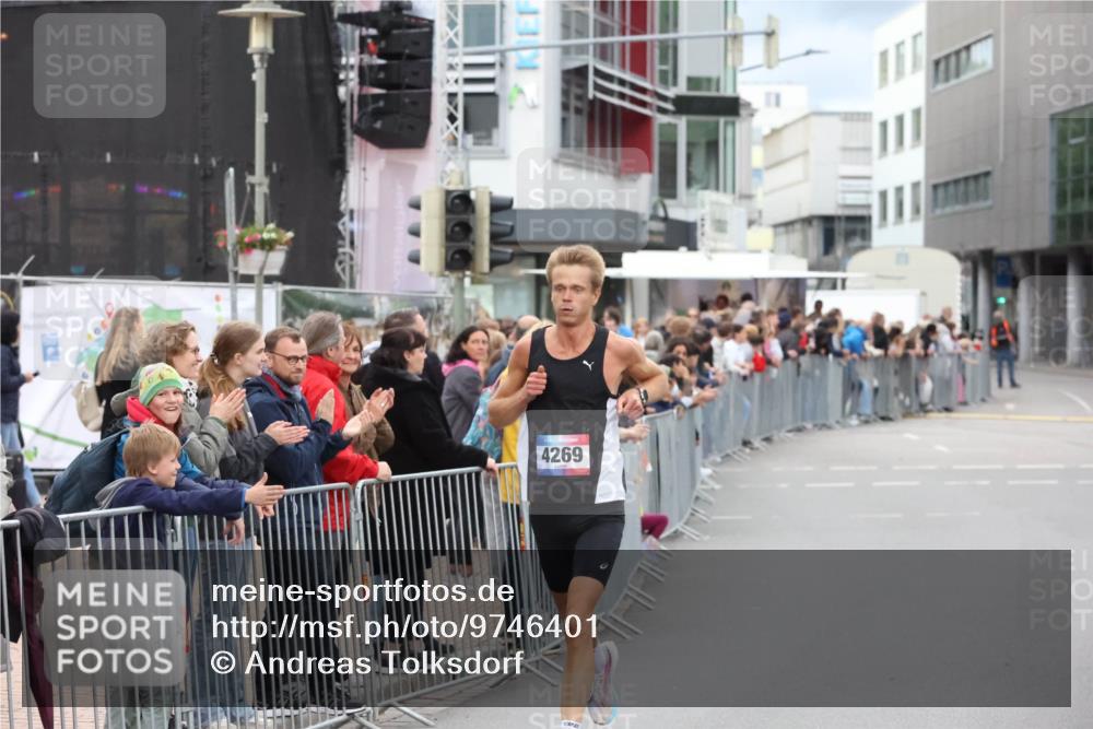 12.06.2026 - Holstenköstenlauf Andreas Tolksdorf http://msf.ph/oto/9746401 12.06.2026 19:38:28 Laufen 4269 meine-sportfotos.de