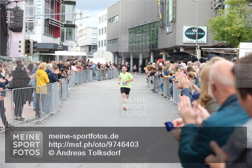 12.06.2026 - Holstenköstenlauf Andreas Tolksdorf http://msf.ph/oto/9746403 12.06.2026 19:38:53 Laufen 3515 meine-sportfotos.de