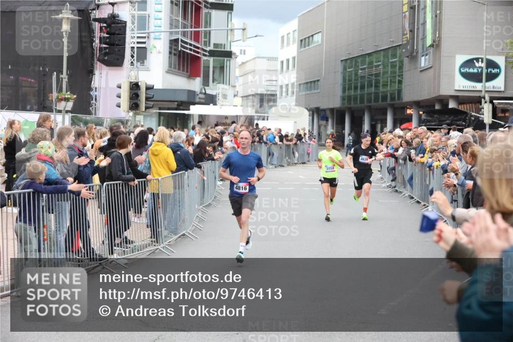 12.06.2026 - Holstenköstenlauf Andreas Tolksdorf http://msf.ph/oto/9746413 12.06.2026 19:39:12 Laufen 4816, 3058, 4639 meine-sportfotos.de