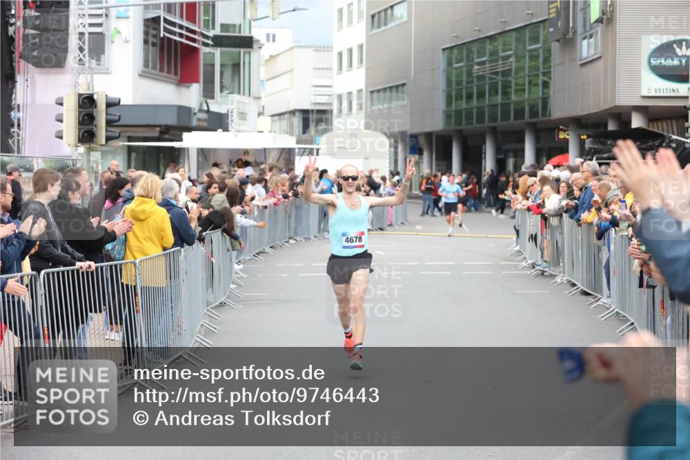 12.06.2026 - Holstenköstenlauf Andreas Tolksdorf http://msf.ph/oto/9746443 12.06.2026 19:40:19 Laufen 4678 meine-sportfotos.de