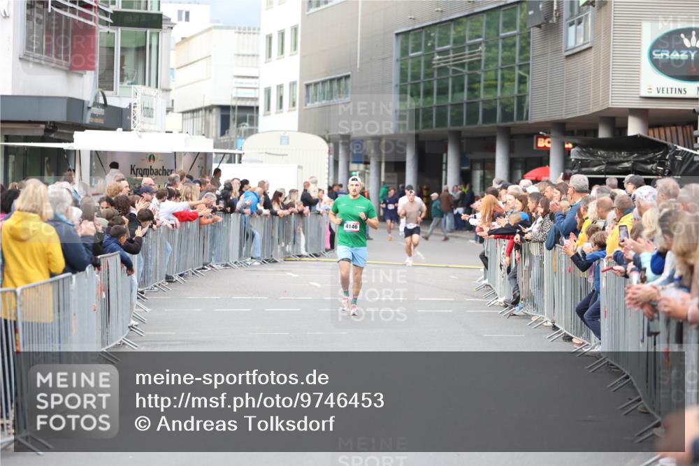 12.06.2026 - Holstenköstenlauf Andreas Tolksdorf http://msf.ph/oto/9746453 12.06.2026 19:40:51 Laufen 4146 meine-sportfotos.de