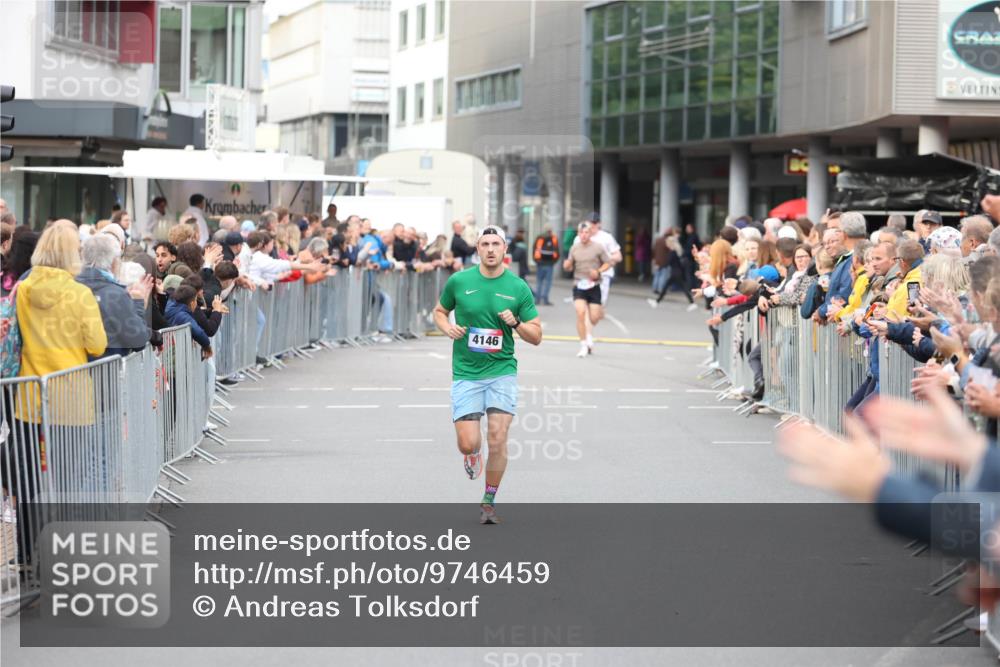 12.06.2026 - Holstenköstenlauf Andreas Tolksdorf http://msf.ph/oto/9746459 12.06.2026 19:40:54 Laufen 4146 meine-sportfotos.de