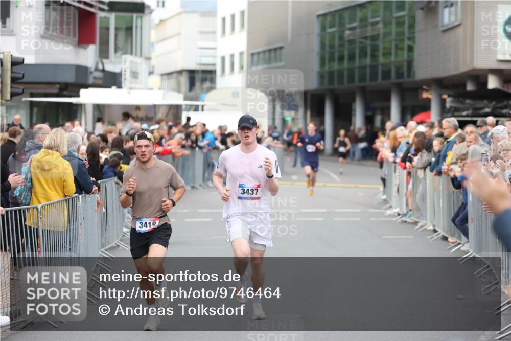 12.06.2026 - Holstenköstenlauf Andreas Tolksdorf http://msf.ph/oto/9746464 12.06.2026 19:41:01 Laufen 3419, 3437 meine-sportfotos.de