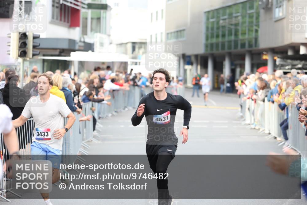12.06.2026 - Holstenköstenlauf Andreas Tolksdorf http://msf.ph/oto/9746482 12.06.2026 19:41:27 Laufen 5, 33, 3433, 4531 meine-sportfotos.de