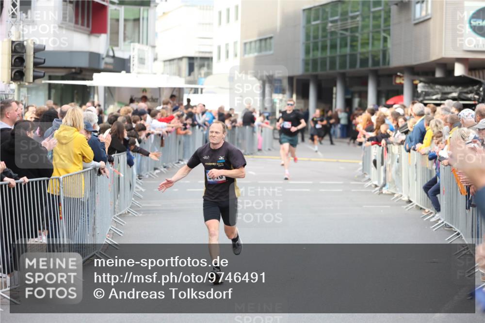 12.06.2026 - Holstenköstenlauf Andreas Tolksdorf http://msf.ph/oto/9746491 12.06.2026 19:42:00 Laufen  meine-sportfotos.de