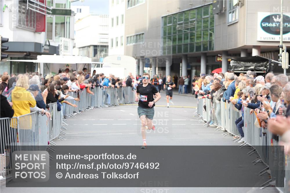 12.06.2026 - Holstenköstenlauf Andreas Tolksdorf http://msf.ph/oto/9746492 12.06.2026 19:42:04 Laufen 3219 meine-sportfotos.de