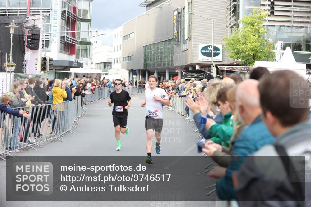 12.06.2026 - Holstenköstenlauf Andreas Tolksdorf http://msf.ph/oto/9746517 12.06.2026 19:42:41 Laufen 3235, 3075 meine-sportfotos.de