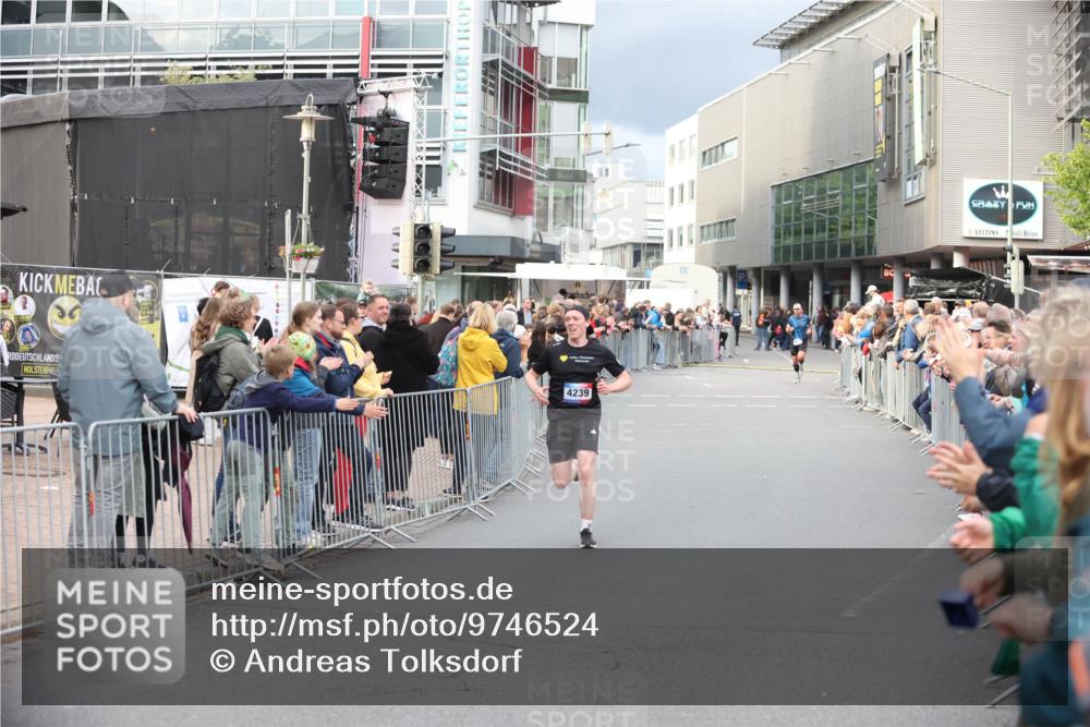 12.06.2026 - Holstenköstenlauf Andreas Tolksdorf http://msf.ph/oto/9746524 12.06.2026 19:43:01 Laufen 4239 meine-sportfotos.de