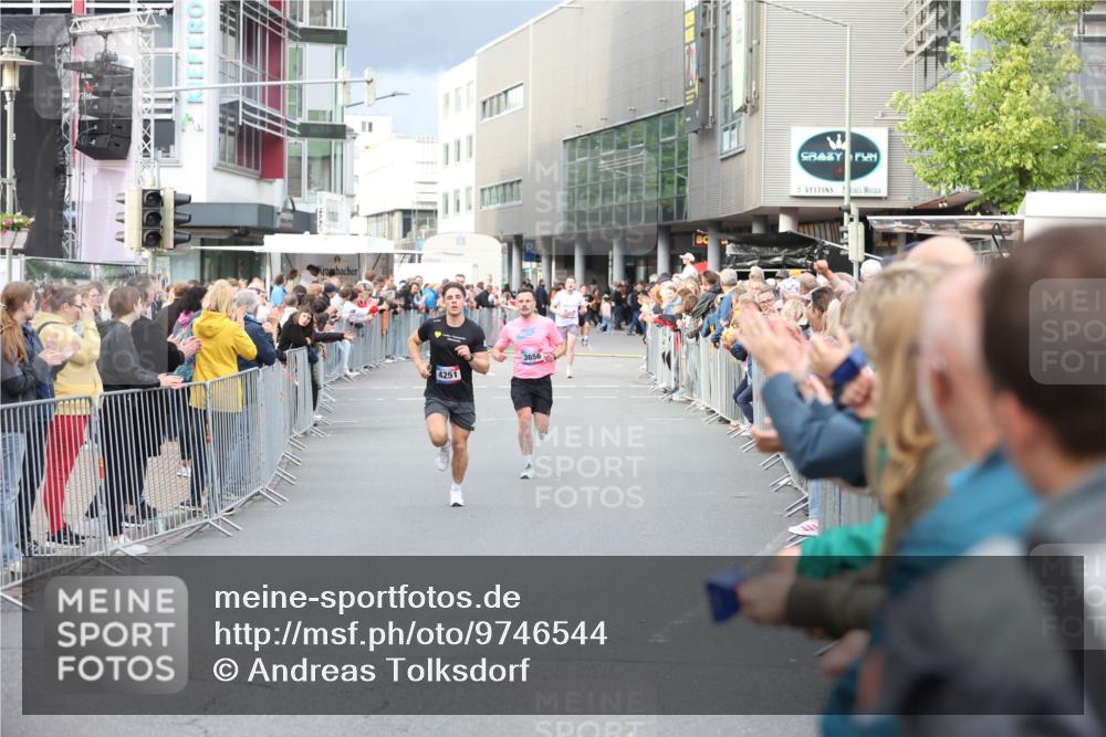 12.06.2026 - Holstenköstenlauf Andreas Tolksdorf http://msf.ph/oto/9746544 12.06.2026 19:43:26 Laufen 3656, 4251 meine-sportfotos.de