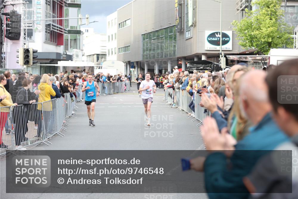 12.06.2026 - Holstenköstenlauf Andreas Tolksdorf http://msf.ph/oto/9746548 12.06.2026 19:43:31 Laufen 3253, 4932 meine-sportfotos.de