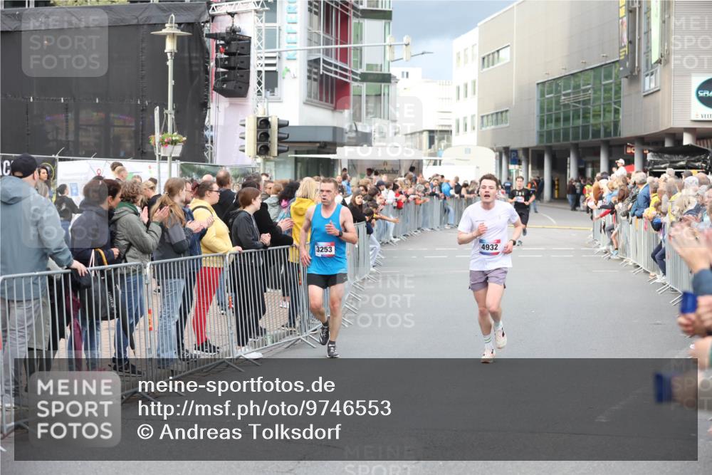 12.06.2026 - Holstenköstenlauf Andreas Tolksdorf http://msf.ph/oto/9746553 12.06.2026 19:43:33 Laufen 20, 3253, 4932 meine-sportfotos.de