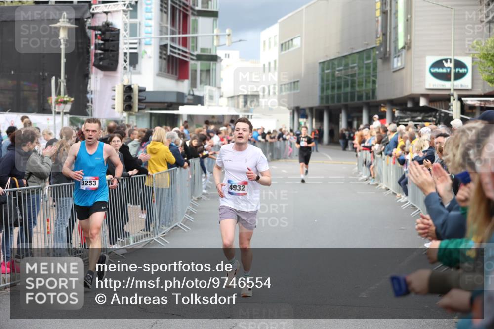 12.06.2026 - Holstenköstenlauf Andreas Tolksdorf http://msf.ph/oto/9746554 12.06.2026 19:43:34 Laufen 3253, 4932 meine-sportfotos.de