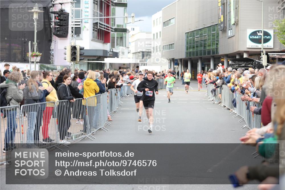 12.06.2026 - Holstenköstenlauf Andreas Tolksdorf http://msf.ph/oto/9746576 12.06.2026 19:44:12 Laufen 4570, 4195 meine-sportfotos.de