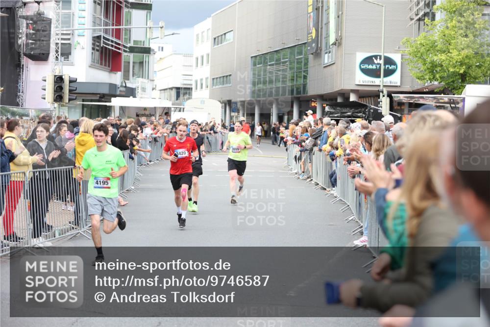12.06.2026 - Holstenköstenlauf Andreas Tolksdorf http://msf.ph/oto/9746587 12.06.2026 19:44:18 Laufen 4195, 3420, 3555 meine-sportfotos.de