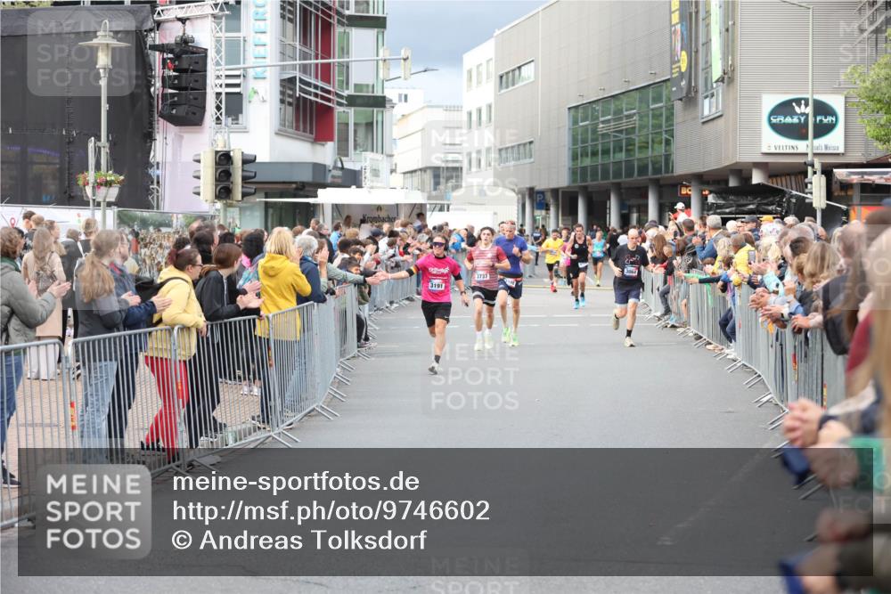 12.06.2026 - Holstenköstenlauf Andreas Tolksdorf http://msf.ph/oto/9746602 12.06.2026 19:44:54 Laufen 3191, 3737 meine-sportfotos.de