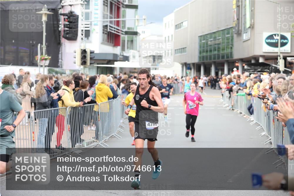 12.06.2026 - Holstenköstenlauf Andreas Tolksdorf http://msf.ph/oto/9746613 12.06.2026 19:45:02 Laufen 416, 11, 4799, 4843 meine-sportfotos.de