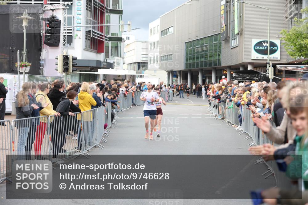 12.06.2026 - Holstenköstenlauf Andreas Tolksdorf http://msf.ph/oto/9746628 12.06.2026 19:45:19 Laufen 3295, 4515 meine-sportfotos.de