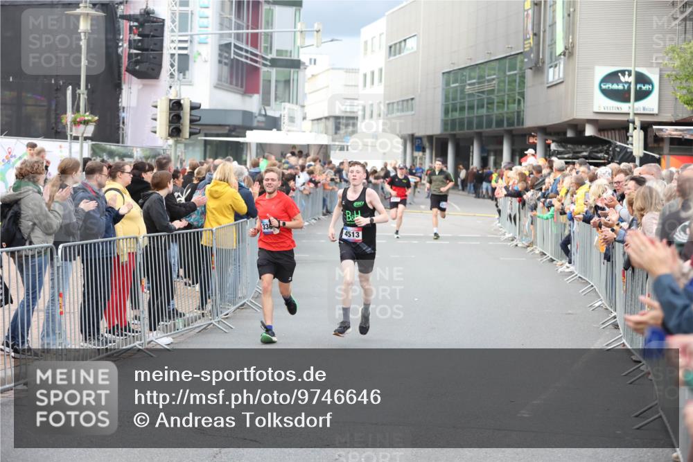 12.06.2026 - Holstenköstenlauf Andreas Tolksdorf http://msf.ph/oto/9746646 12.06.2026 19:45:54 Laufen 336, 4513 meine-sportfotos.de