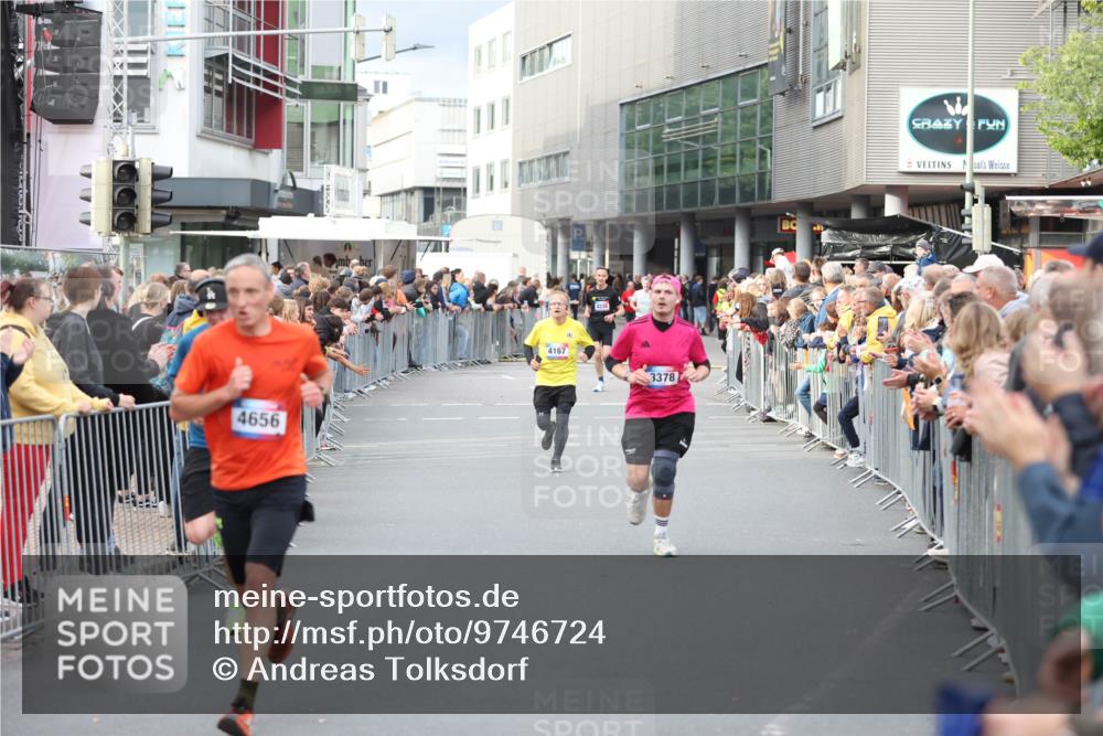 12.06.2026 - Holstenköstenlauf Andreas Tolksdorf http://msf.ph/oto/9746724 12.06.2026 19:47:07 Laufen 4656, 4167, 3378 meine-sportfotos.de