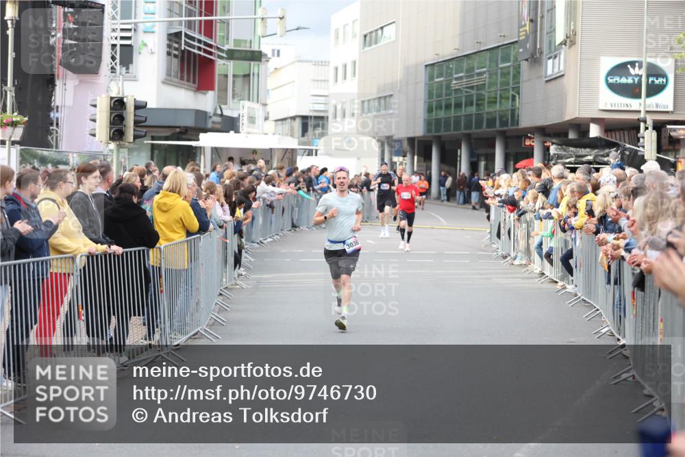12.06.2026 - Holstenköstenlauf Andreas Tolksdorf http://msf.ph/oto/9746730 12.06.2026 19:47:17 Laufen 3038 meine-sportfotos.de