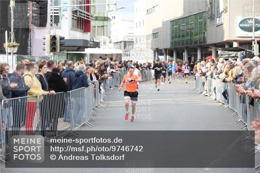 12.06.2026 - Holstenköstenlauf Andreas Tolksdorf http://msf.ph/oto/9746742 12.06.2026 19:47:32 Laufen 38 meine-sportfotos.de