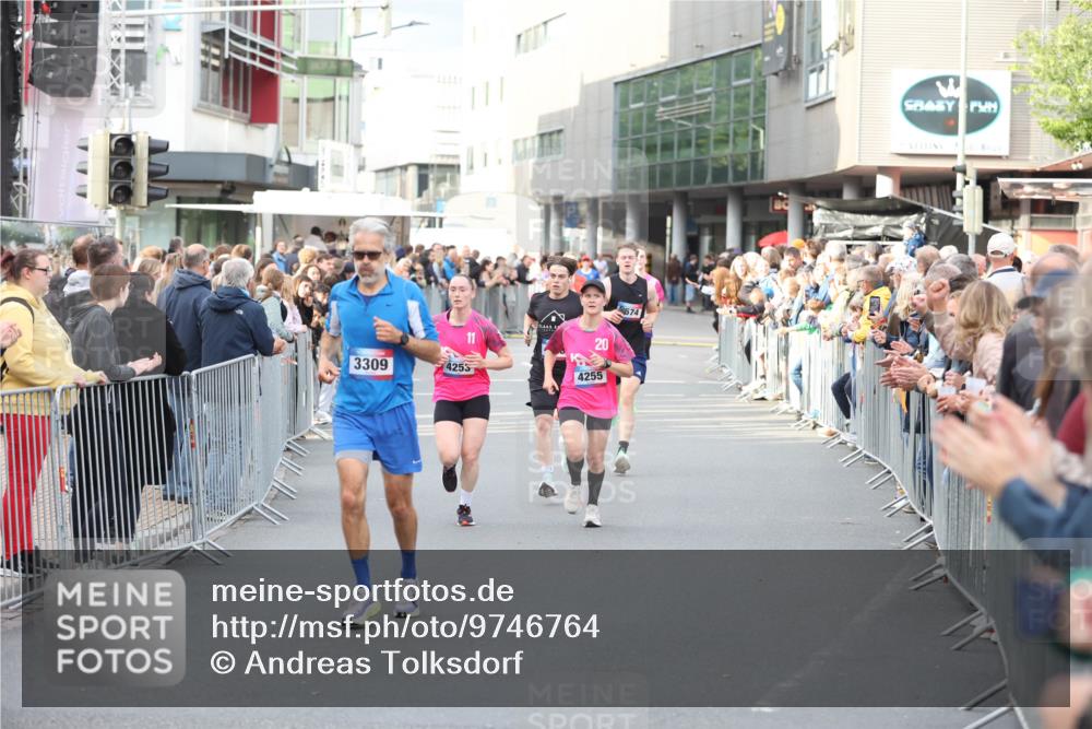 12.06.2026 - Holstenköstenlauf Andreas Tolksdorf http://msf.ph/oto/9746764 12.06.2026 19:47:46 Laufen 3309, 4255, 20, 4255, 574 meine-sportfotos.de